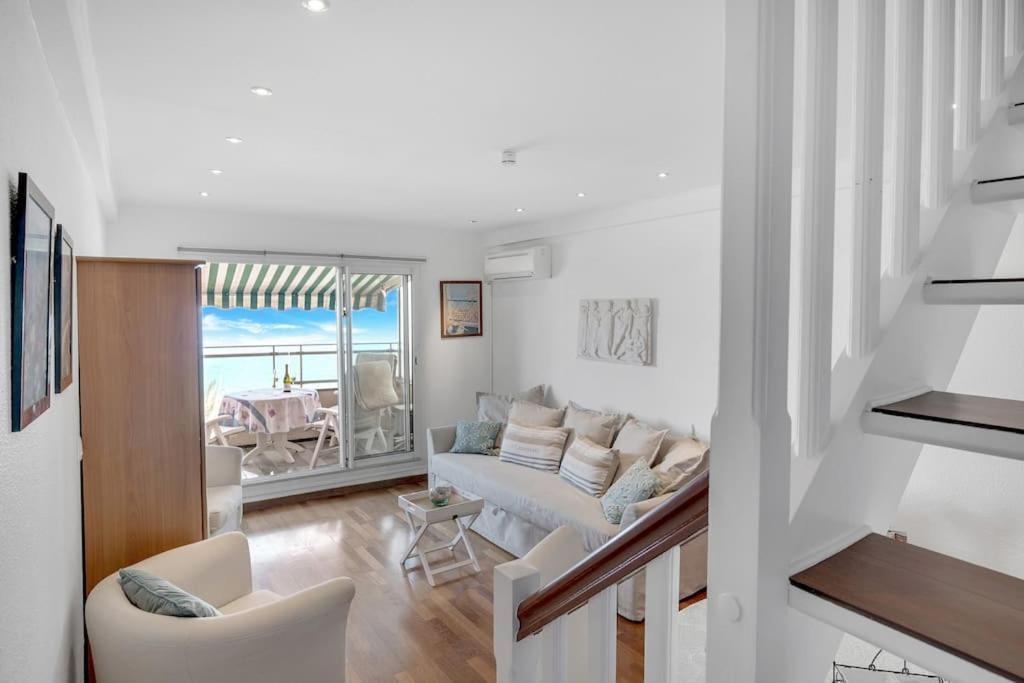 La Prom - A Two Bedroom Apartment With A Sea View Nice Exterior photo