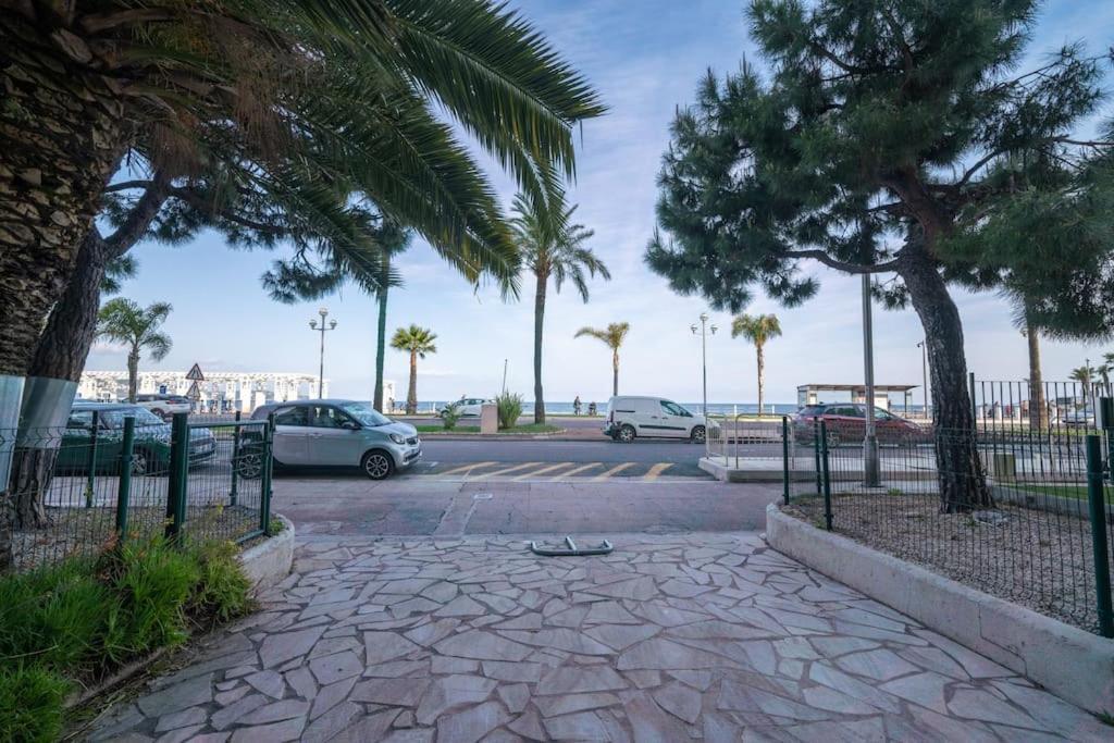 La Prom - A Two Bedroom Apartment With A Sea View Nice Exterior photo